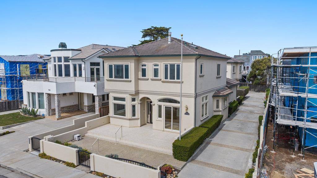 Santa Cruz, CA 95060,940 W Cliff Drive