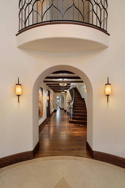 Palo Alto, CA 94301,420 Palm Street