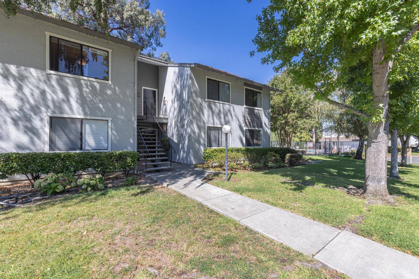 Benicia, CA 94510,900 Cambridge Drive #56