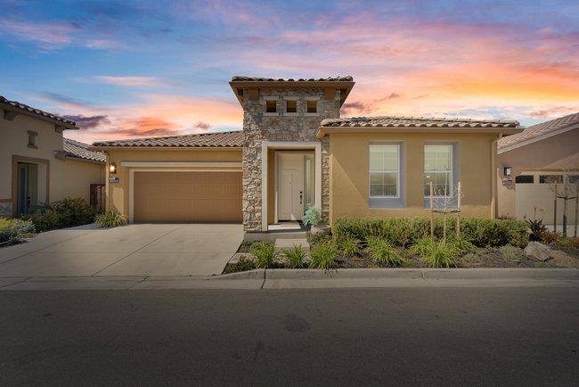 Hollister, CA 95023,2008 White Oak Drive