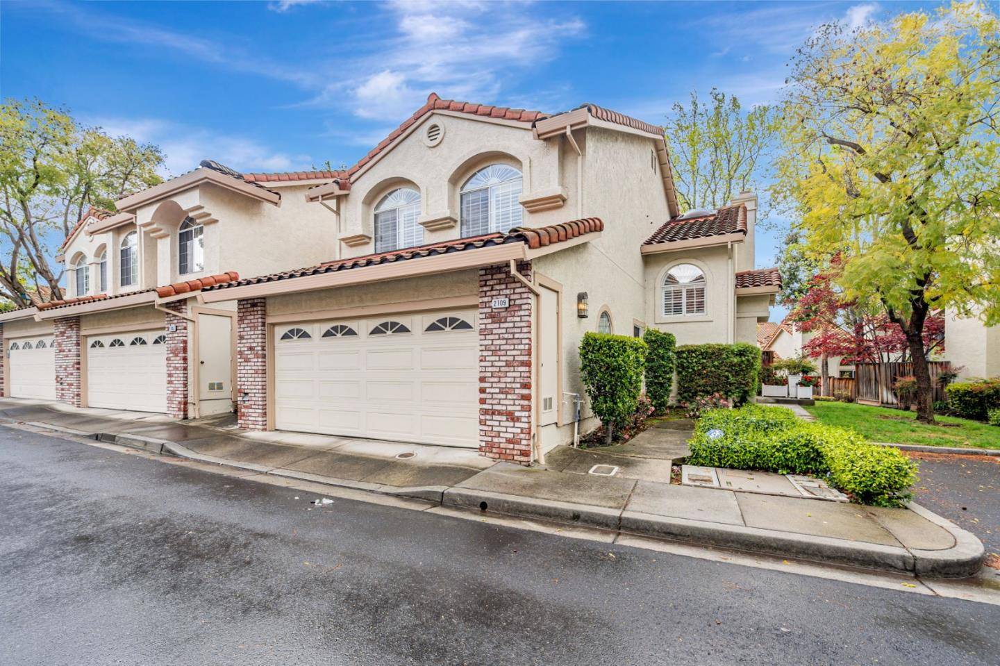 Milpitas, CA 95035,2109 Calle Vista Verde