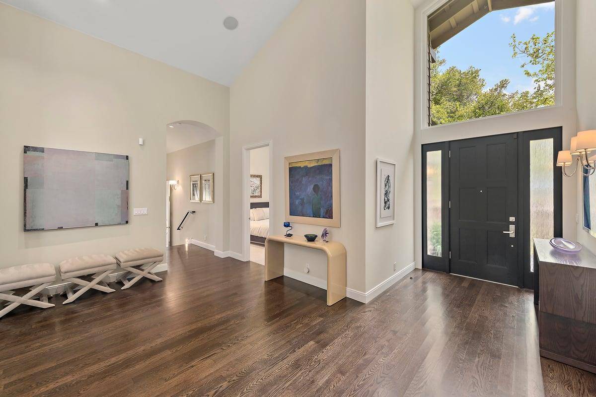 Menlo Park, CA 94025,19 Susan Gale Court