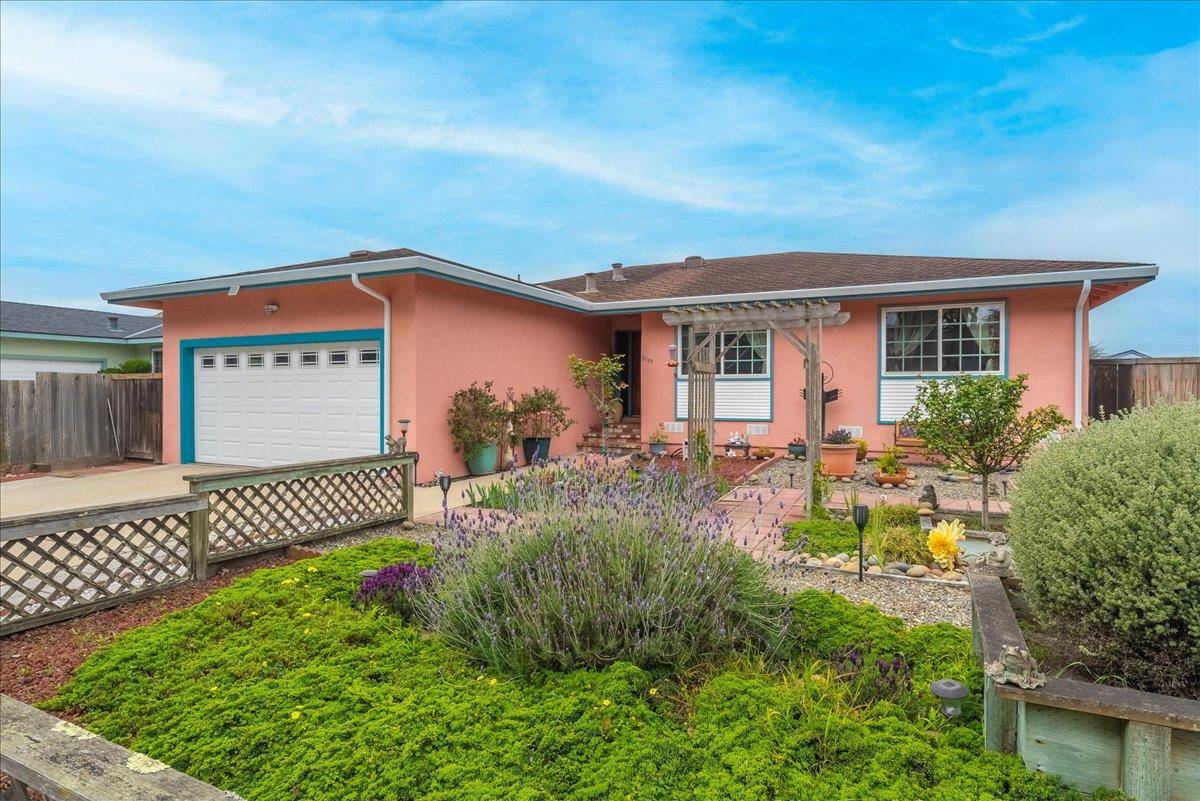 Marina, CA 93933,3127 Lake Drive