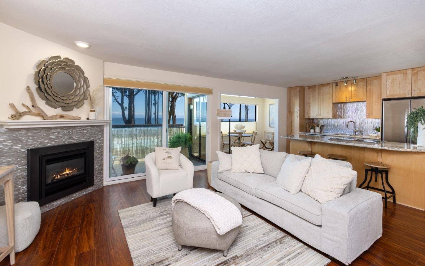 Capitola, CA 95010,825 Balboa Avenue #104
