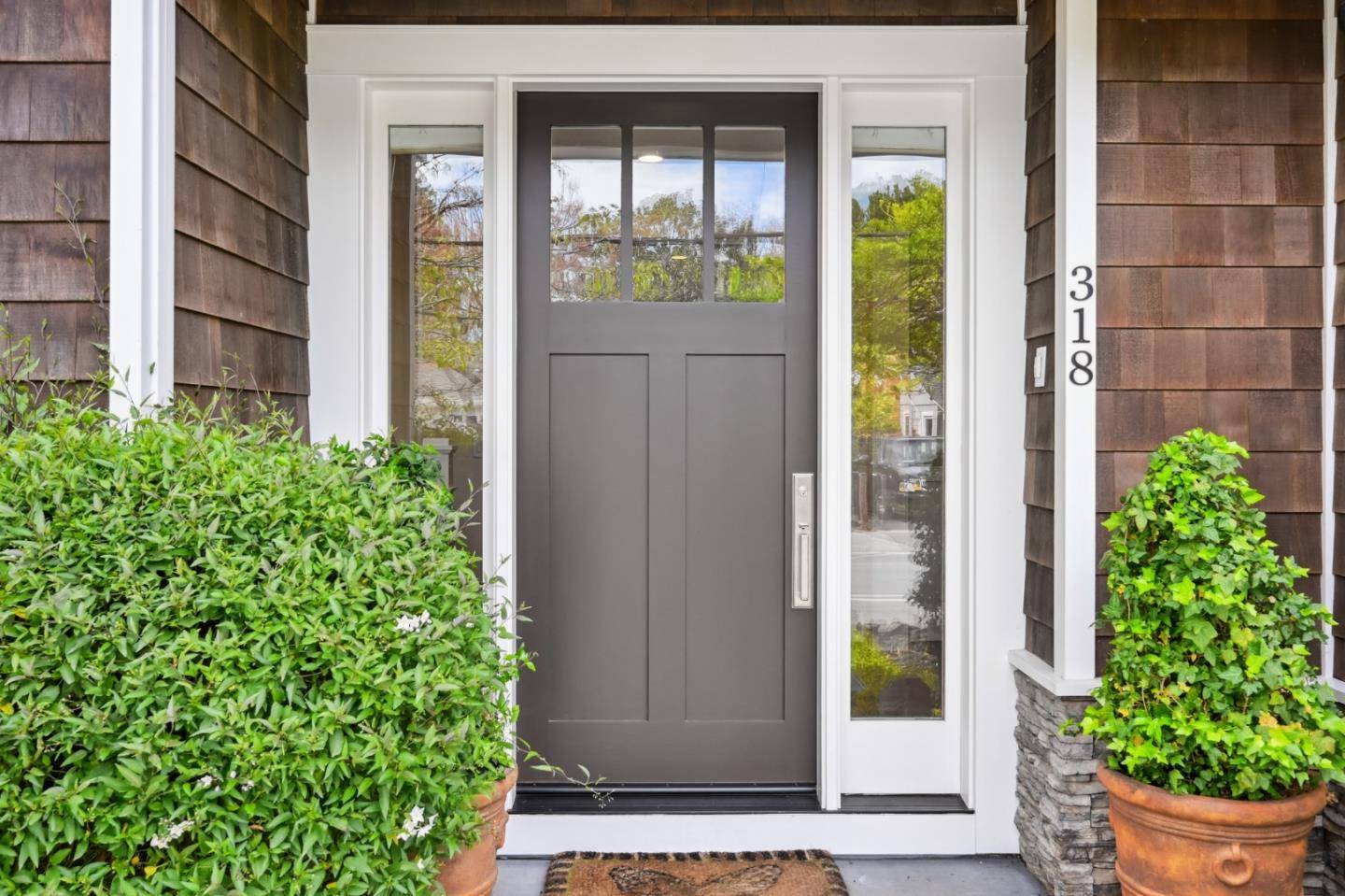 Redwood City, CA 94061,318 W Oakwood Boulevard