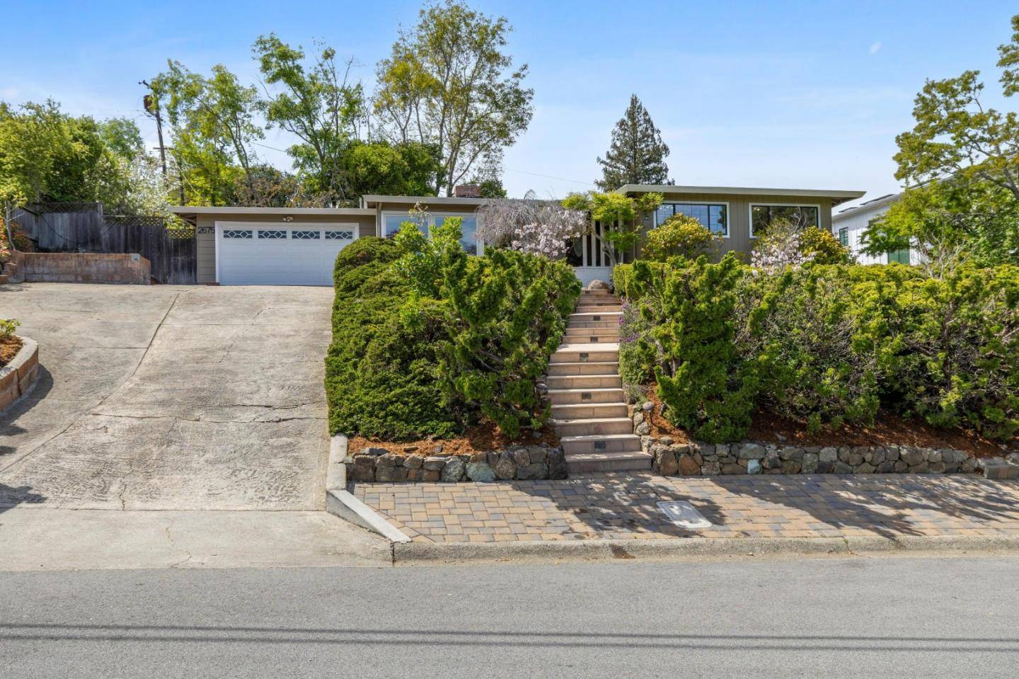 Burlingame, CA 94010,2675 Summit Drive