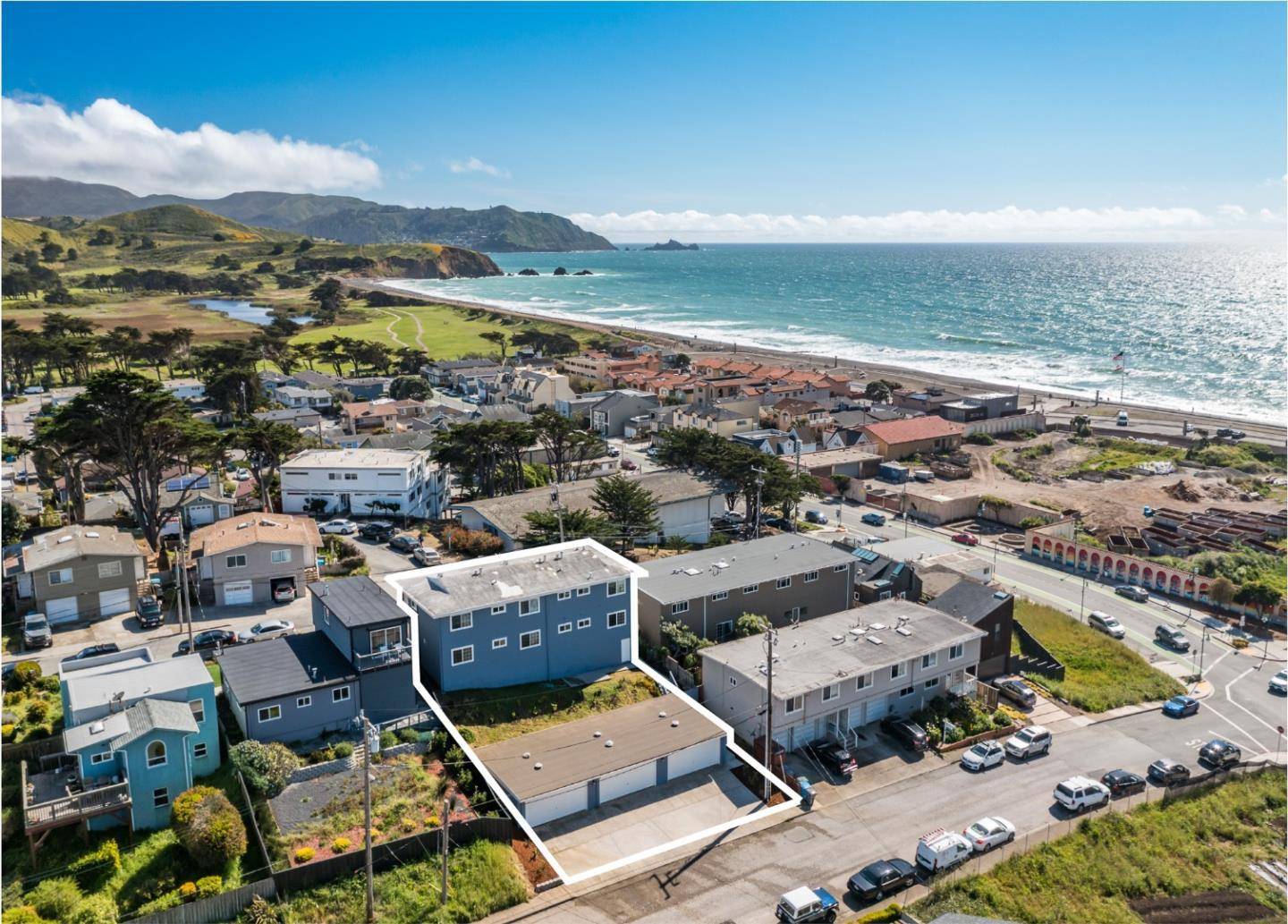 Pacifica, CA 94044,127 Hilton Way