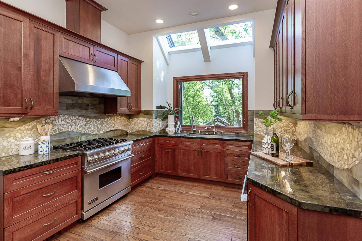 Portola Valley, CA 94028,128 Los Trancos Circle
