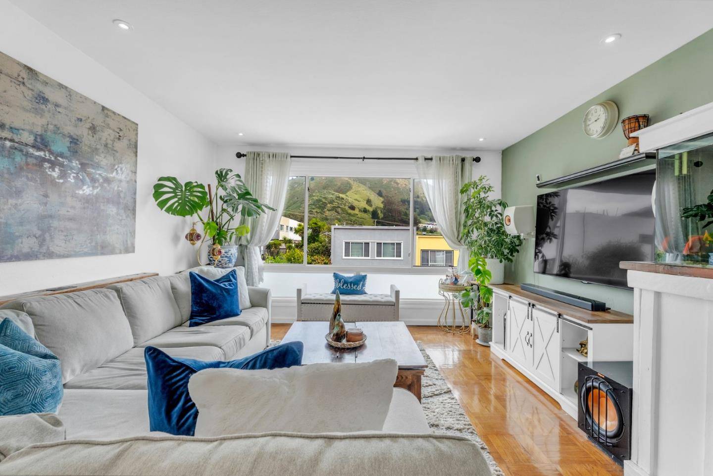 Daly City, CA 94014,524 Lausanne Avenue