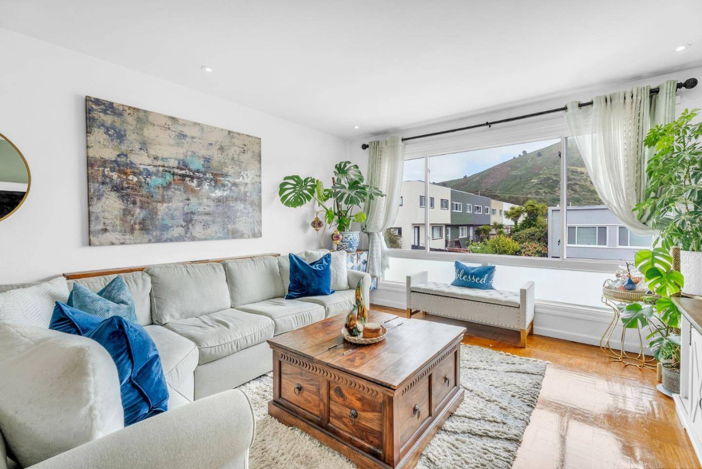 Daly City, CA 94014,524 Lausanne Avenue