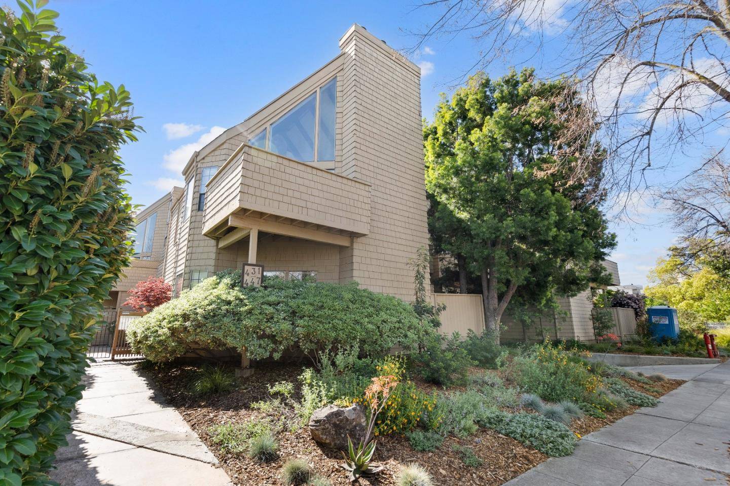 Palo Alto, CA 94306,443 College Avenue
