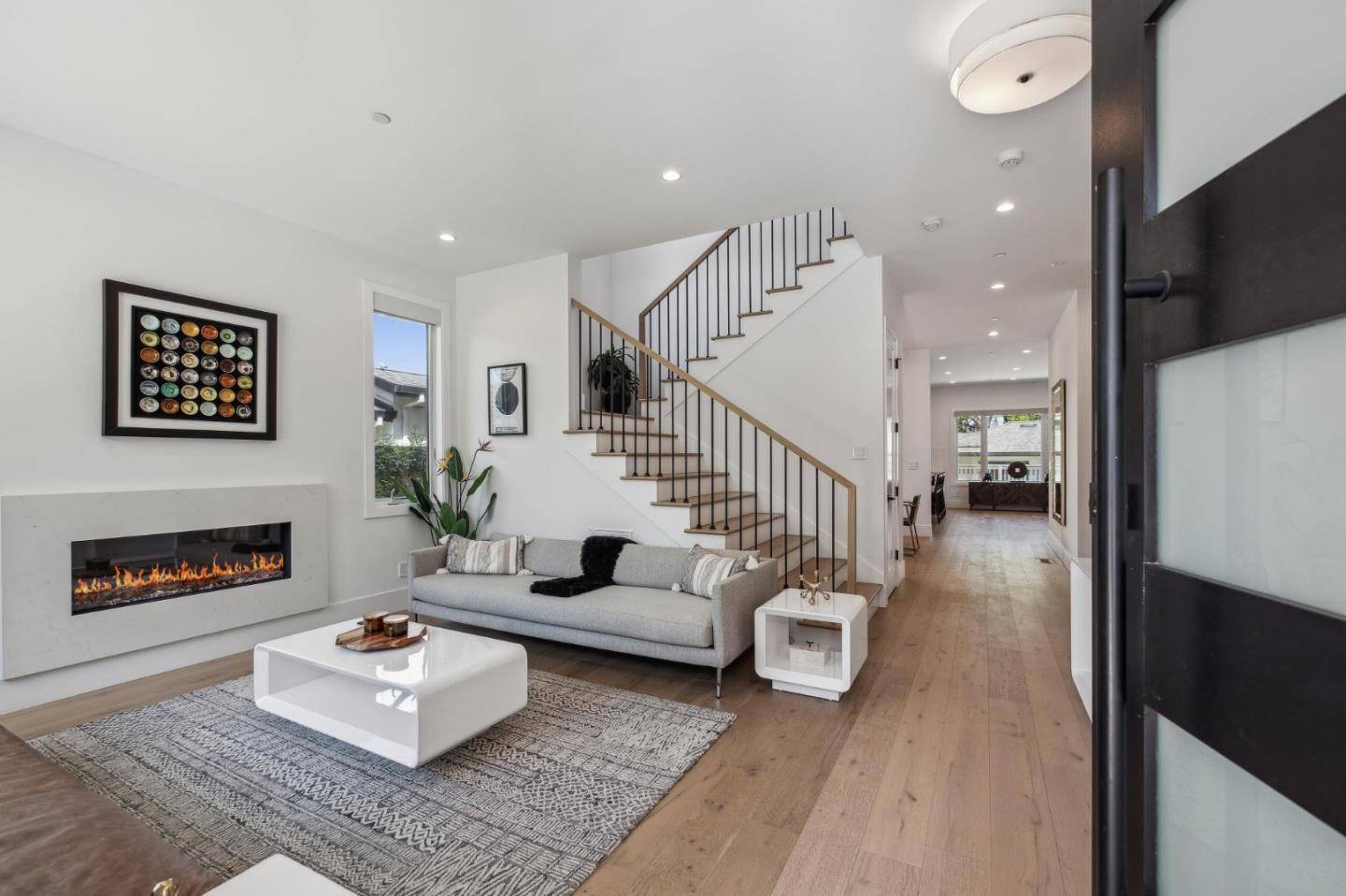 Menlo Park, CA 94025,950 Lucky Avenue