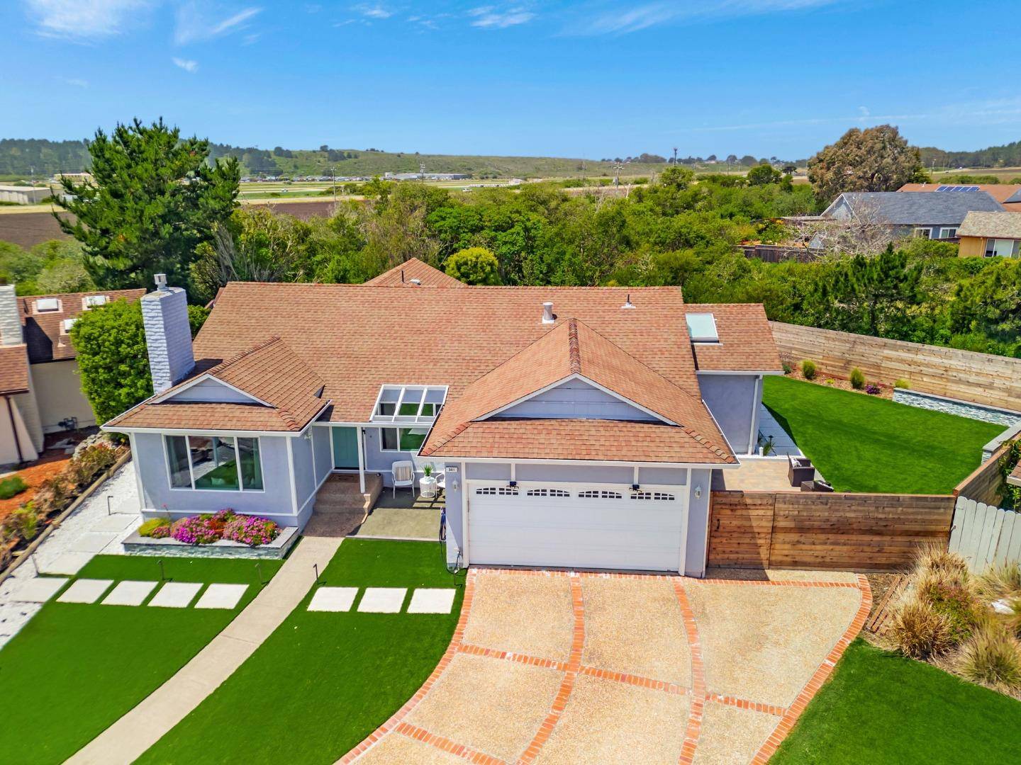 El Granada, CA 94019,301 Shelter Cove Drive