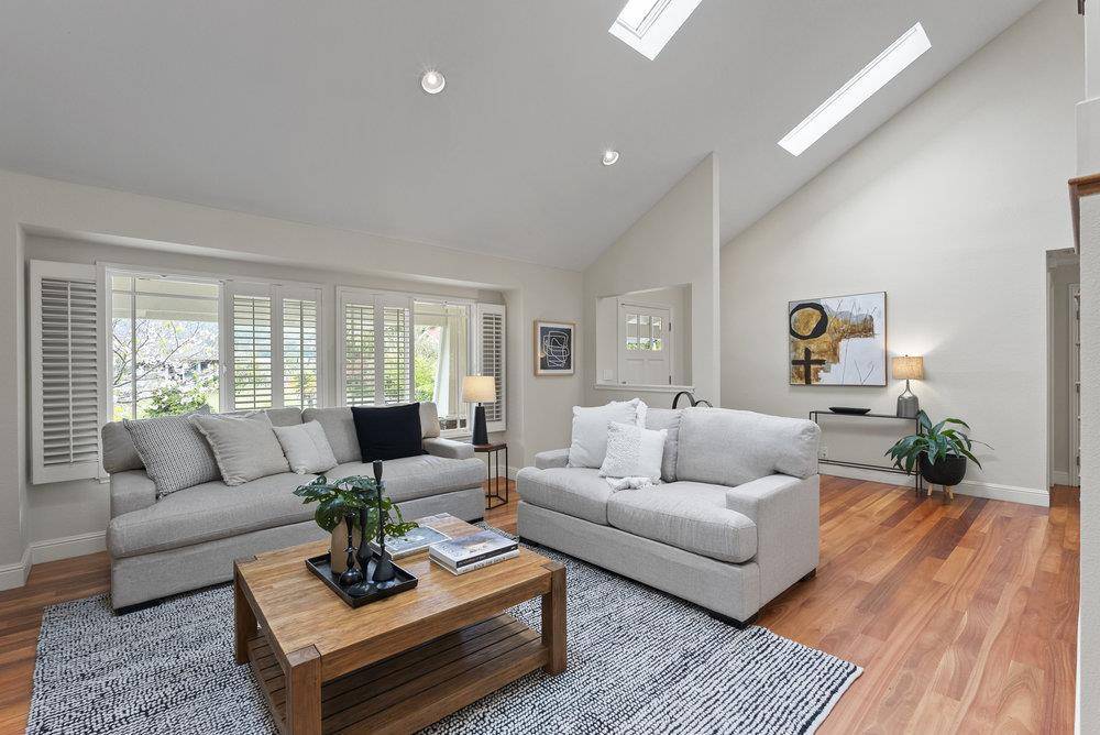 Half Moon Bay, CA 94019,2037 Touraine Lane