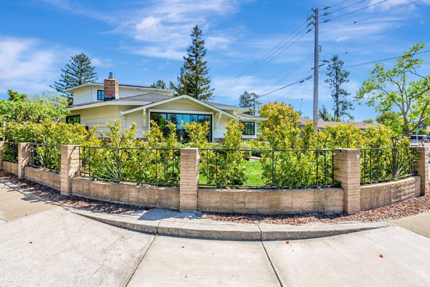 Redwood City, CA 94062,421 Ruby Street