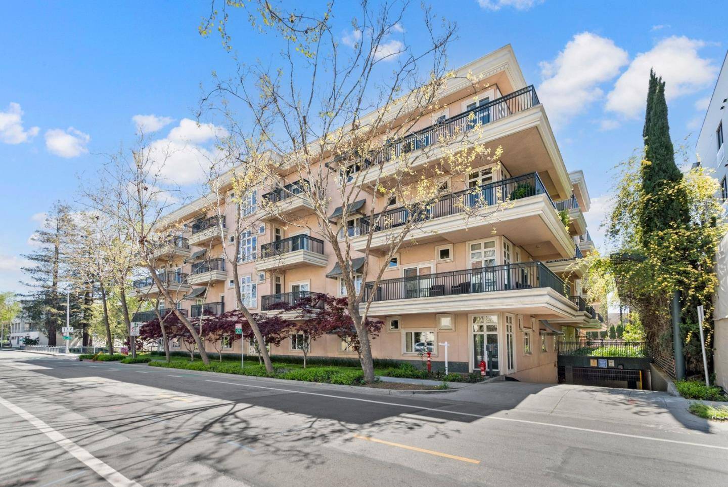 Palo Alto, CA 94306,200 Sheridan #103