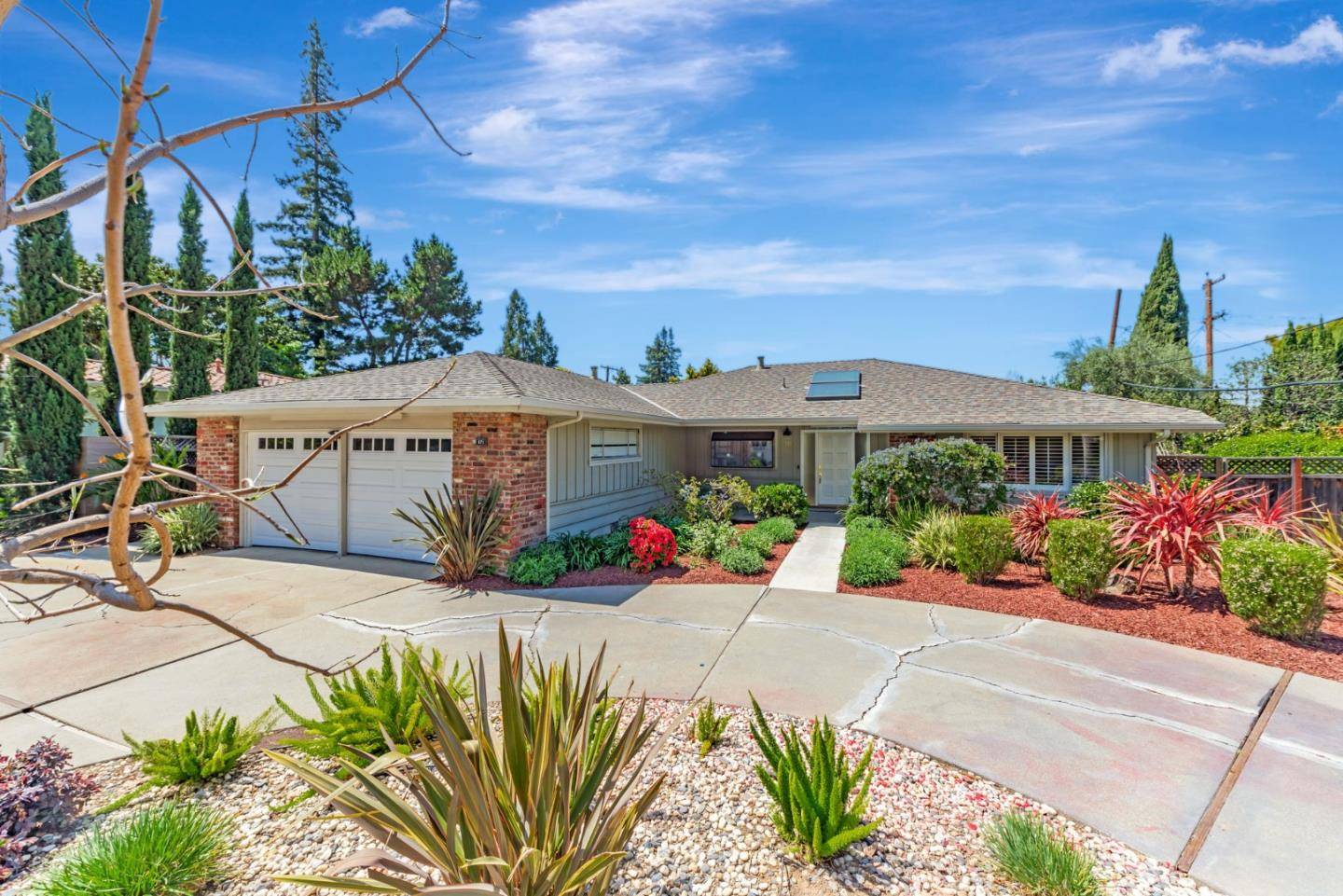 Menlo Park, CA 94025,171 E Creek Drive
