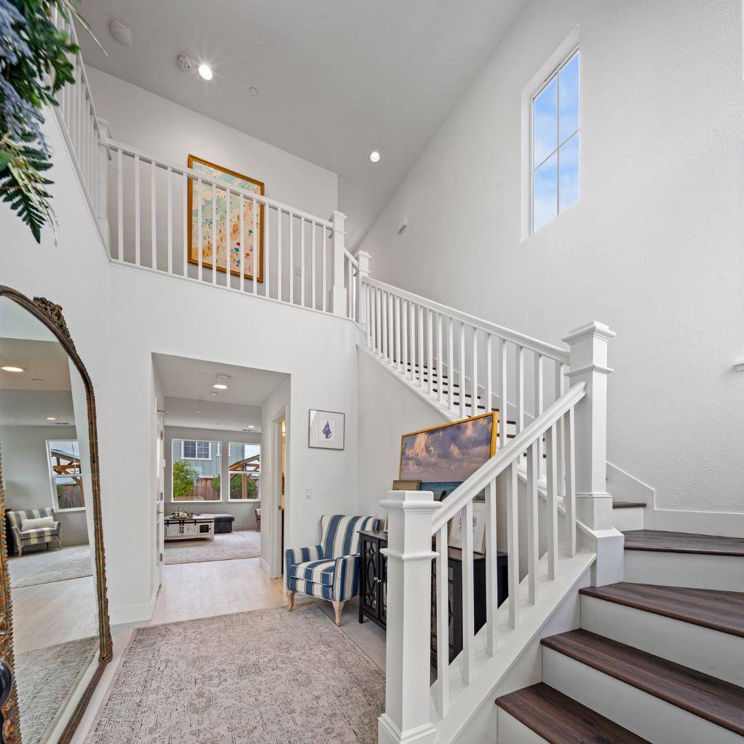 Marina, CA 93933,287 Skyview Drive