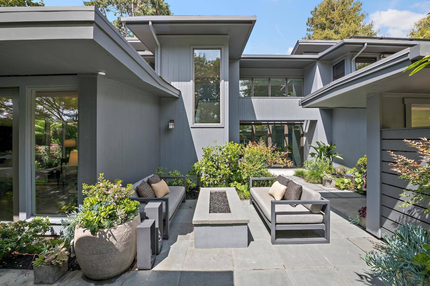 Palo Alto, CA 94301,1101 Hamilton Avenue