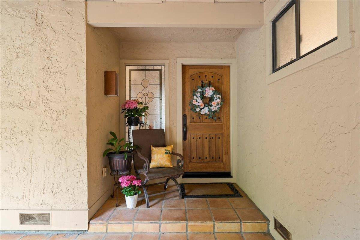 Gilroy, CA 95020,8103 Crestview Court