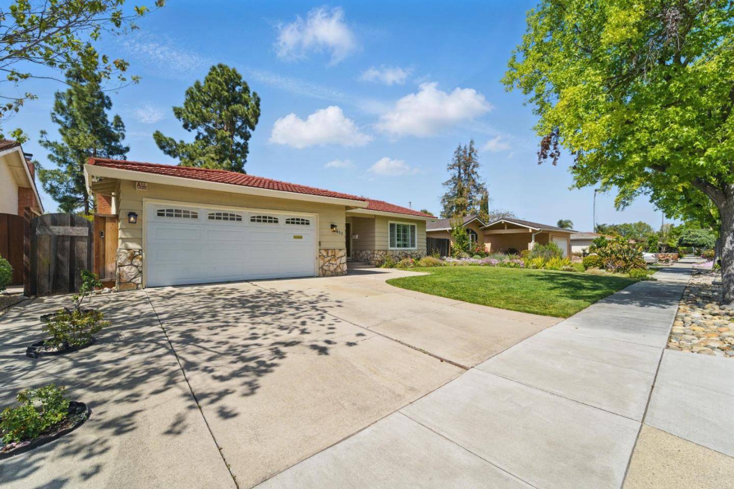 San Jose, CA 95125,853 Buchser Way