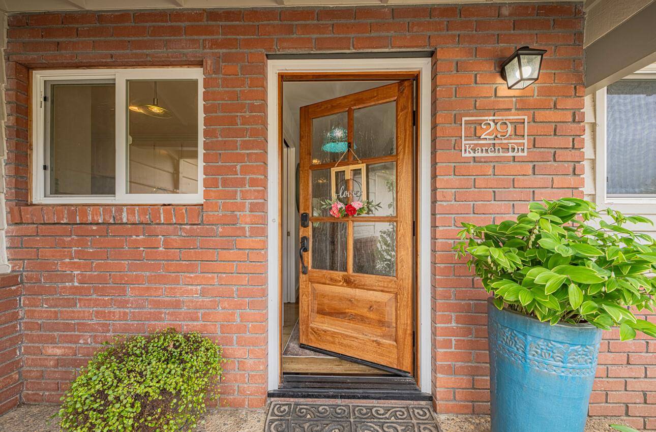 Watsonville, CA 95076,29 Karen Drive