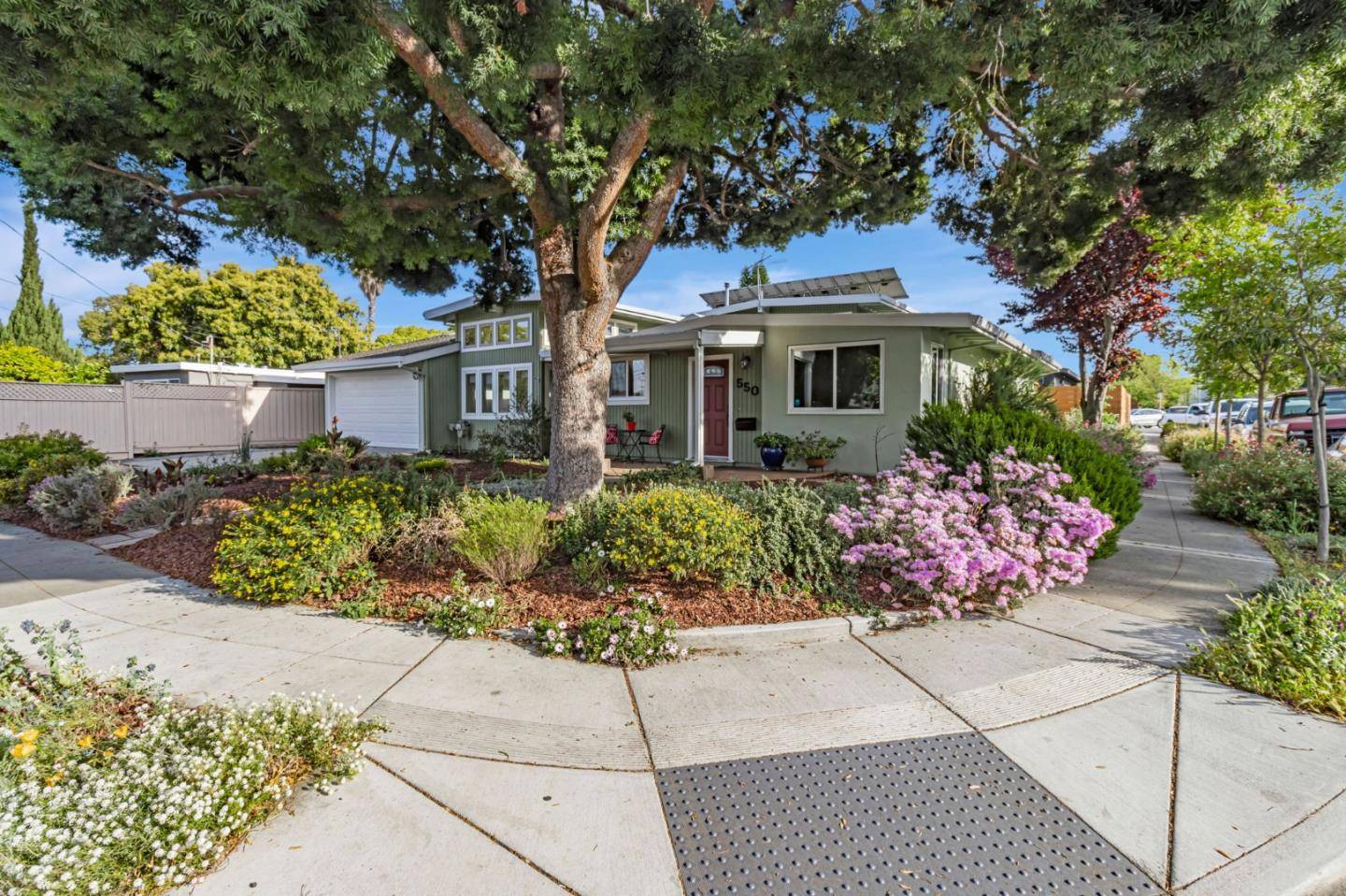 Sunnyvale, CA 94085,550 E Arbor Avenue