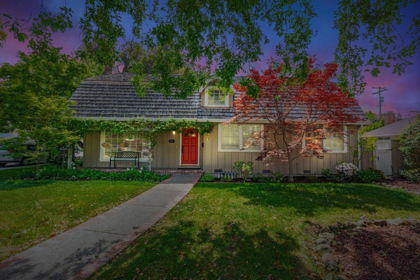 Palo Alto, CA 94306,632 Saint Claire Drive