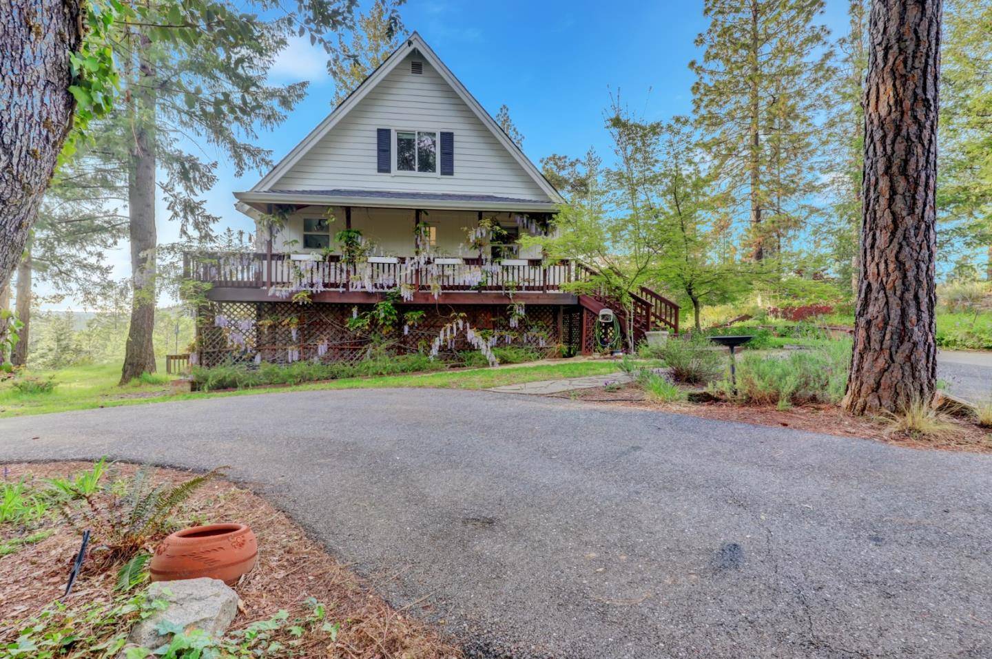 Grass Valley, CA 95945,17188 Lawton Way #2