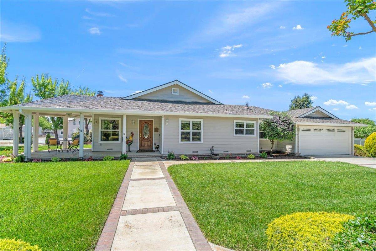 Gilroy, CA 95020,7015 Angelo Lane