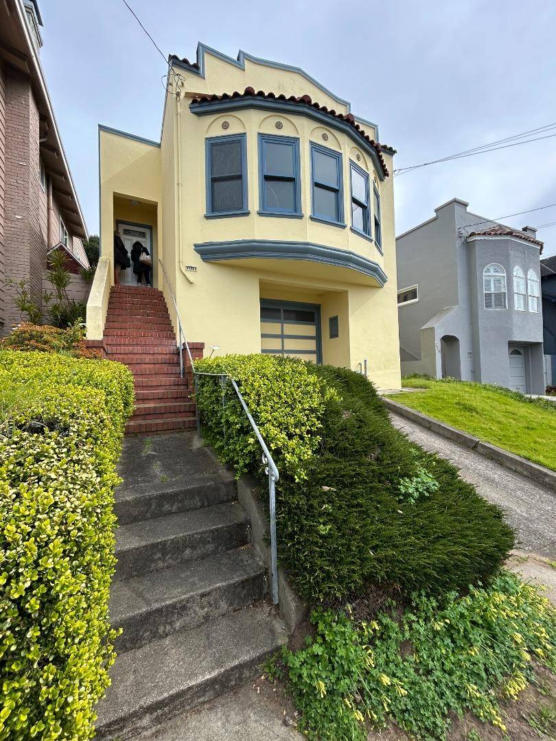 San Francisco, CA 94116,2434 20th Avenue