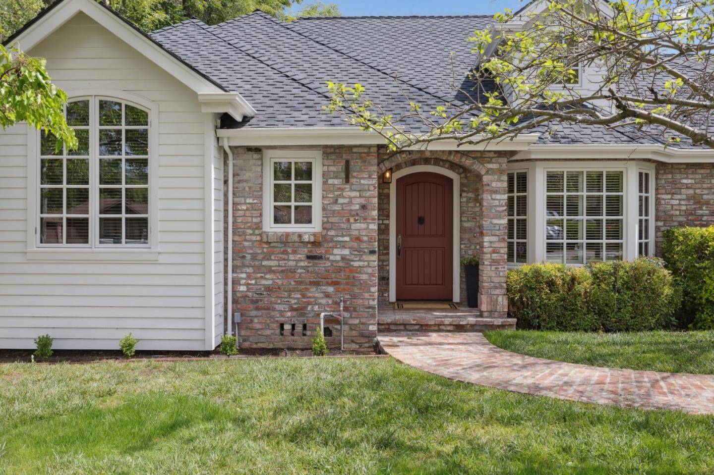Los Altos, CA 94024,655 Berry Avenue