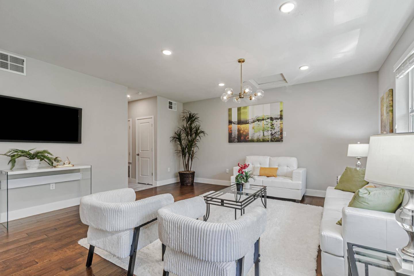 Milpitas, CA 95035,1633 Centre Pointe Drive