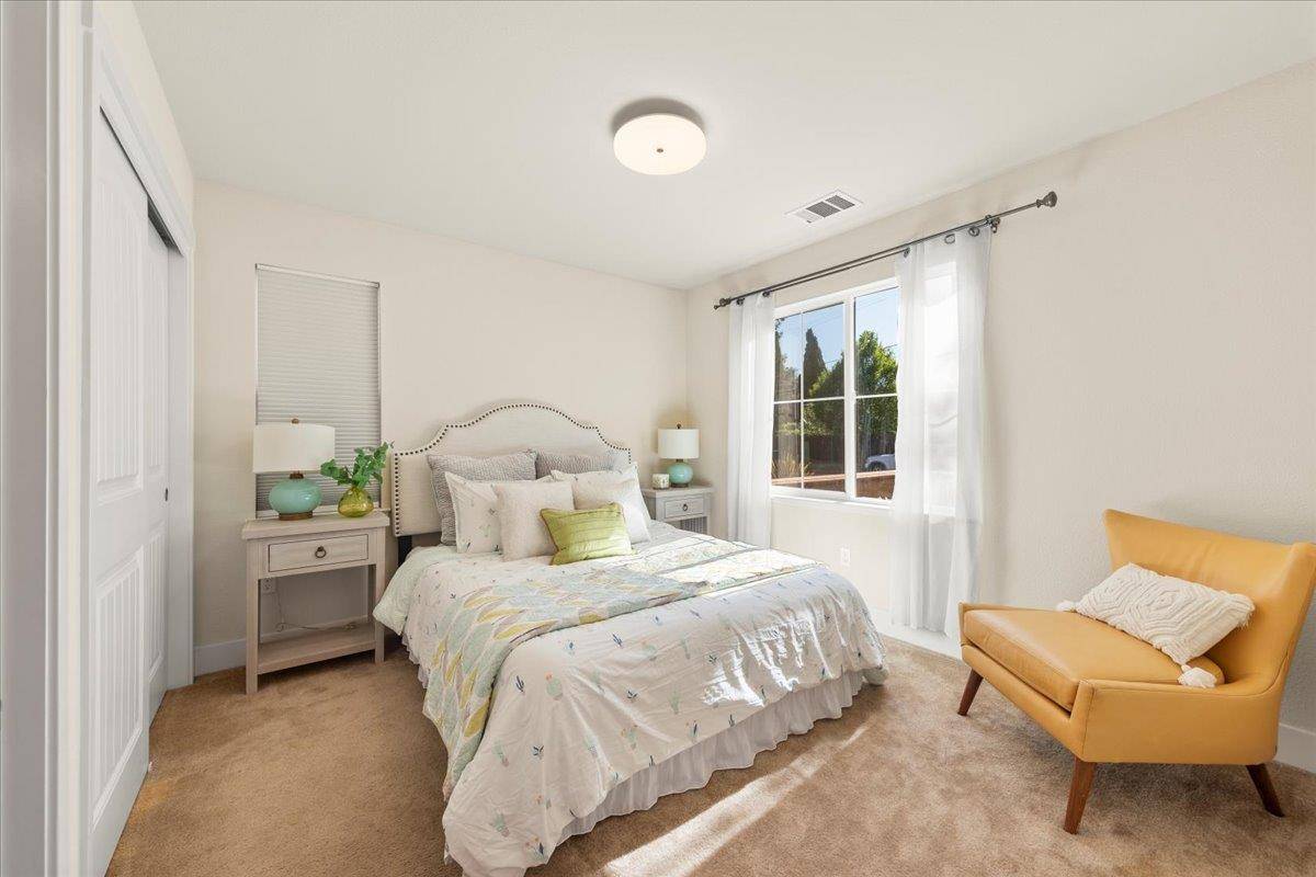 Sunnyvale, CA 94085,516 San Augusto Terrace