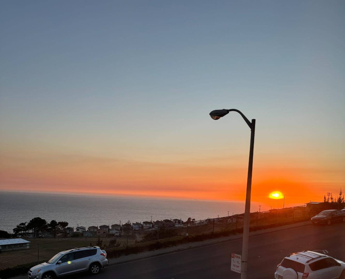 Daly City, CA 94015,1121 Skyline Drive
