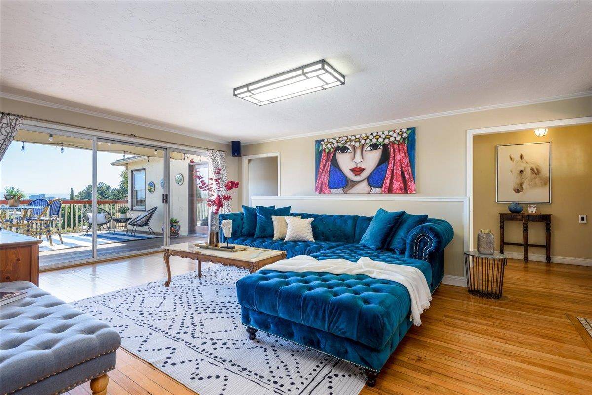 Belmont, CA 94002,1720 Hillman Avenue