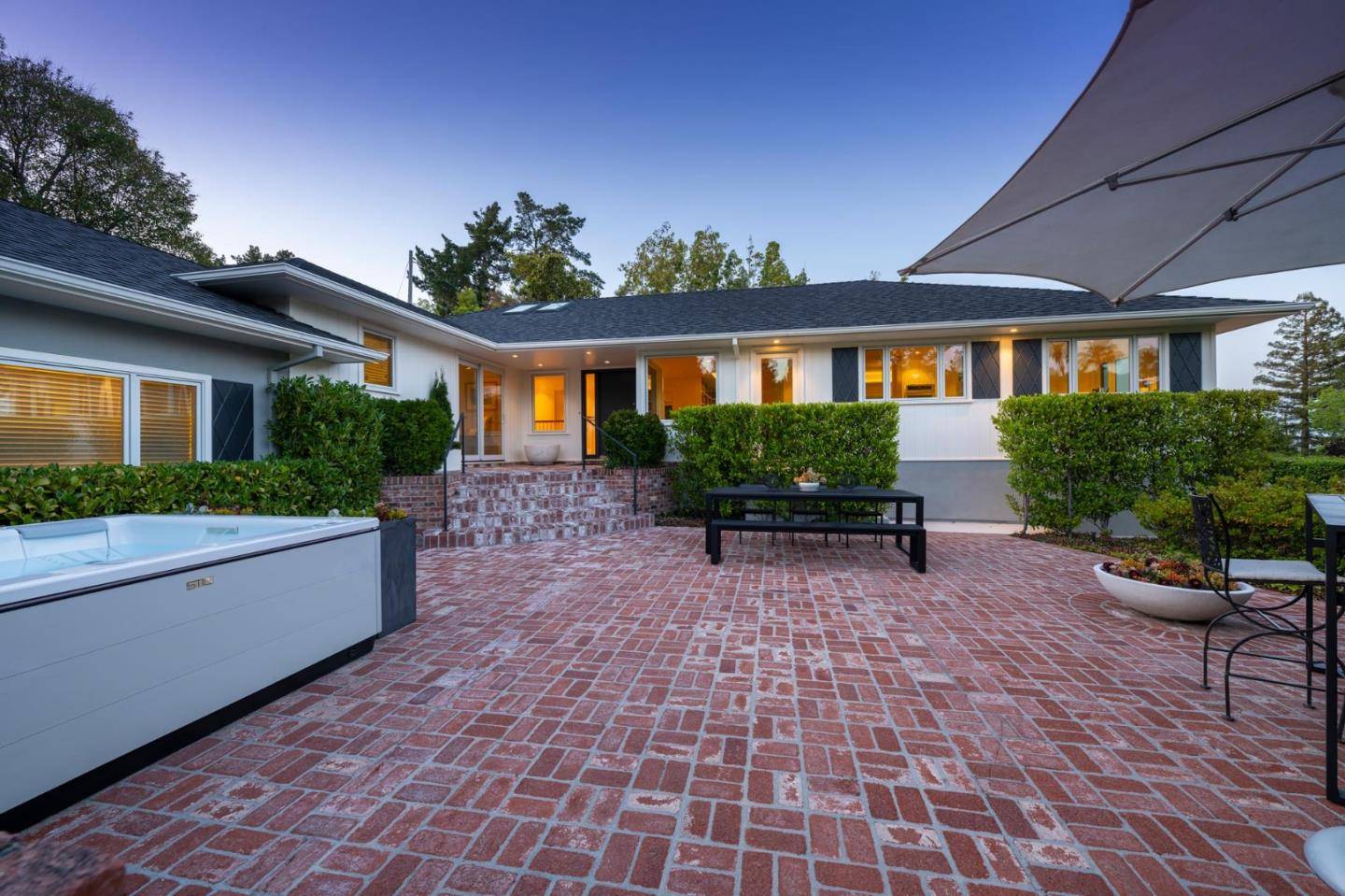 Hillsborough, CA 94010,525 El Arroyo Road