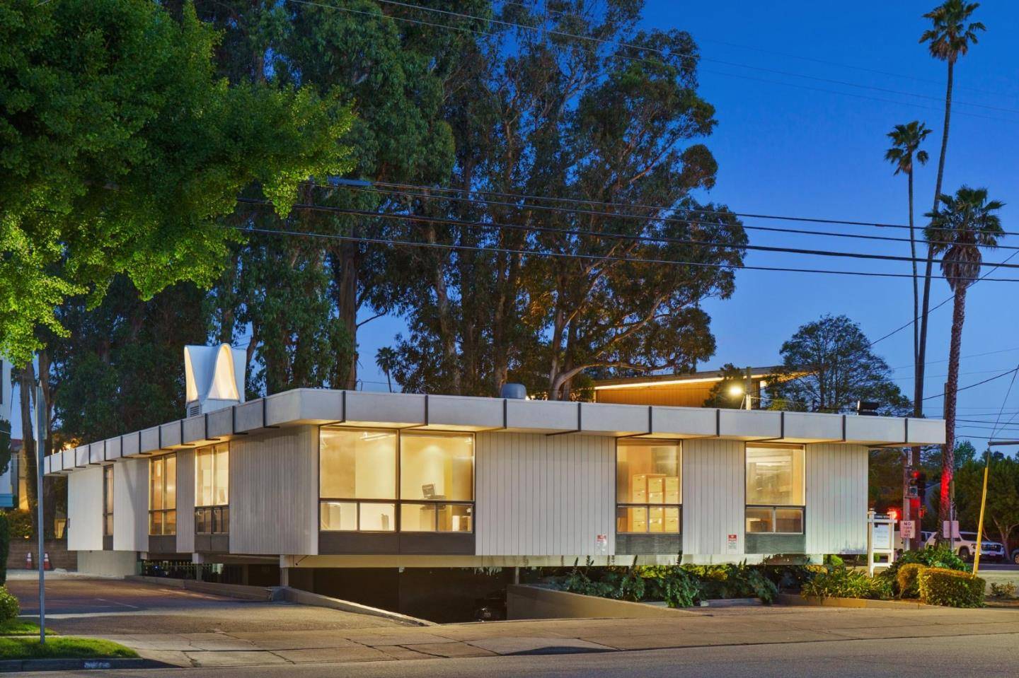 Burlingame, CA 94010,90 El Camino Real