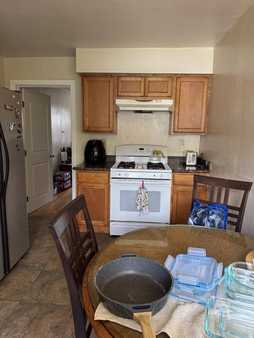 South San Francisco, CA 94080,33 Lewis Avenue