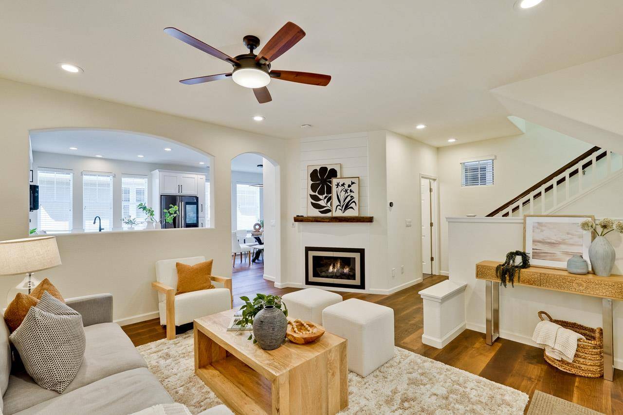 San Jose, CA 95136,3068 Mary Helen Lane
