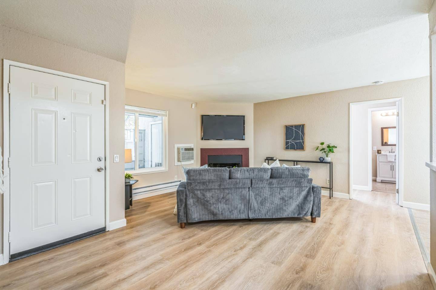 Bay Point, CA 94565,6 Lancaster Circle #114