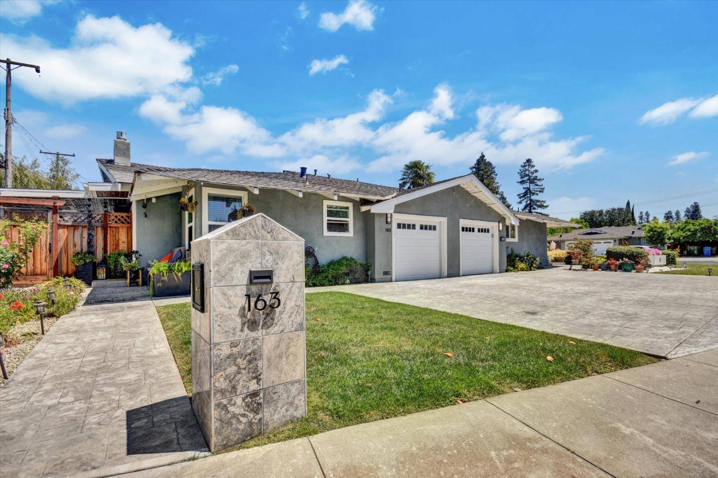 Santa Clara, CA 95050,163 Roxbury