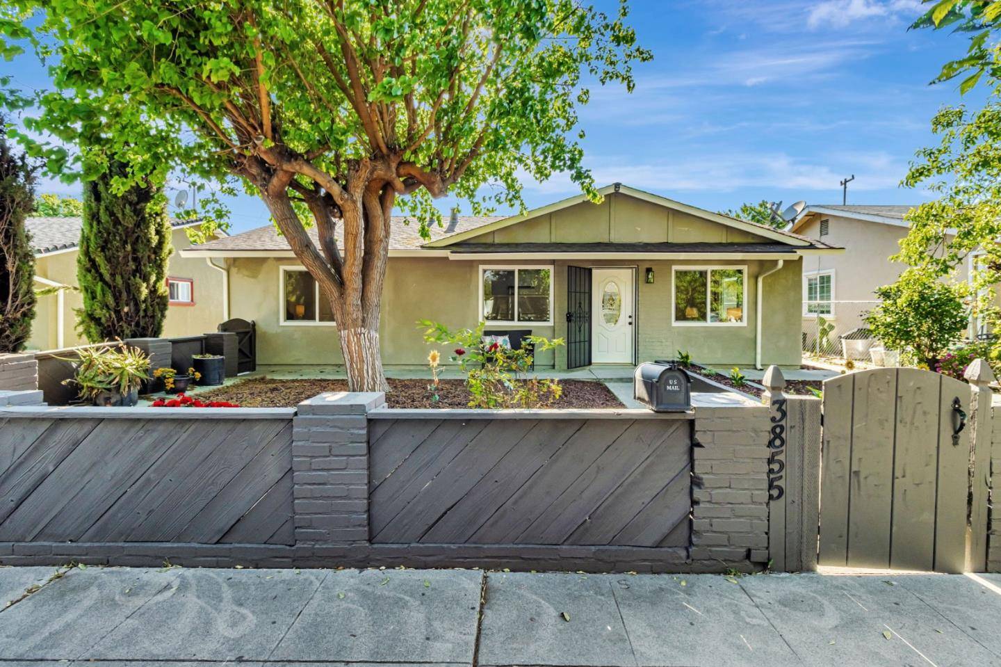 San Jose, CA 95111,3855 Kauai Drive