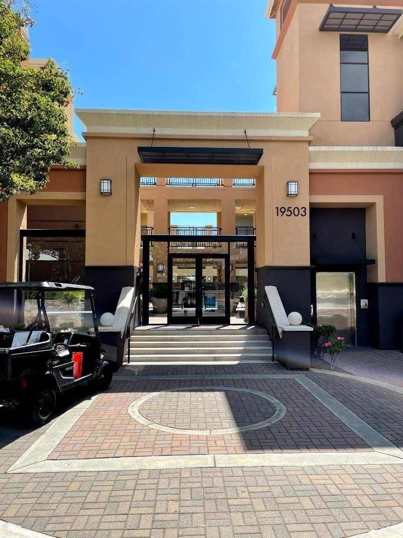 Cupertino, CA 95014,19503 Stevens Creek #311