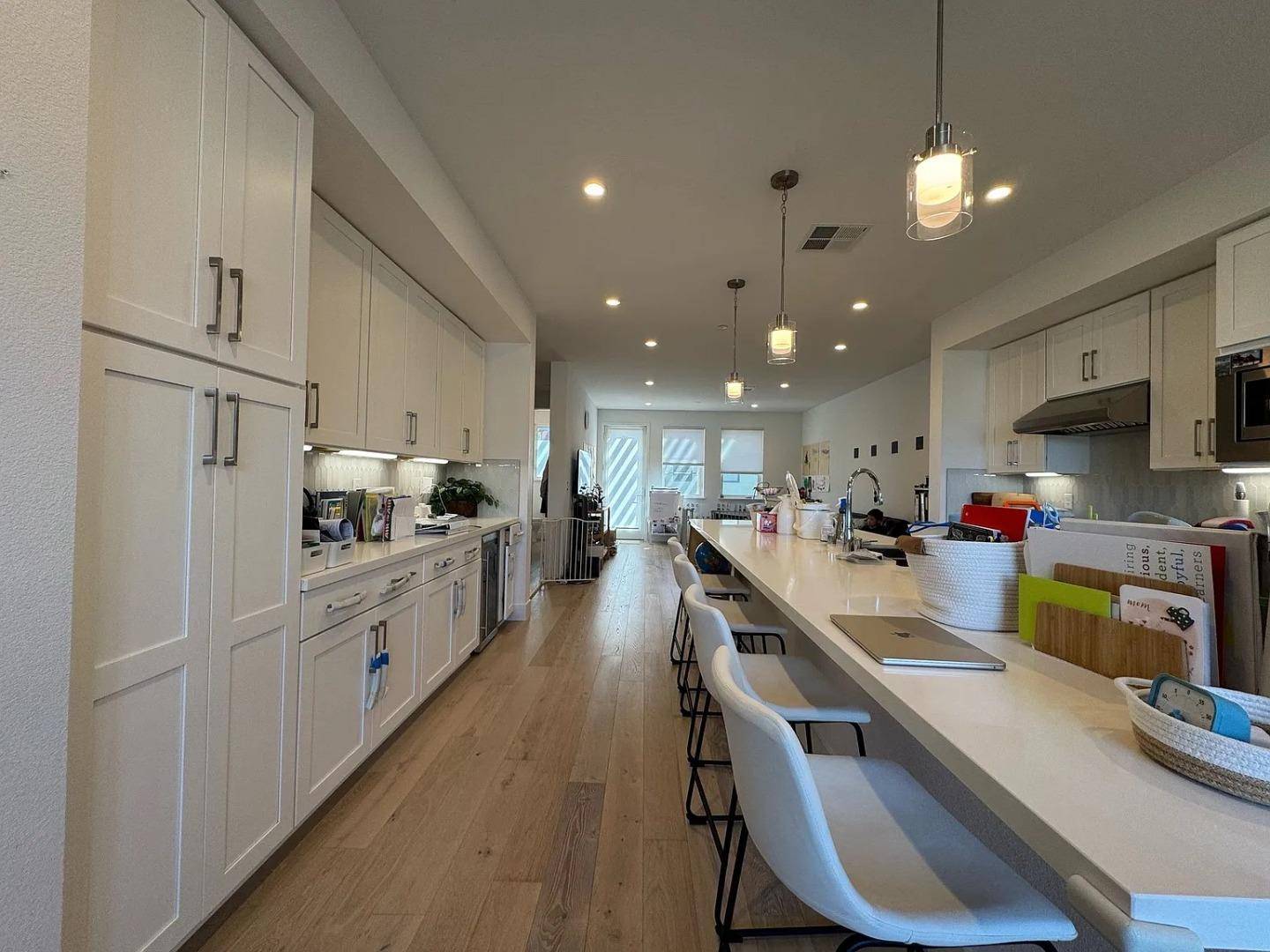 Foster City, CA 94404,220 Argonaut Lane