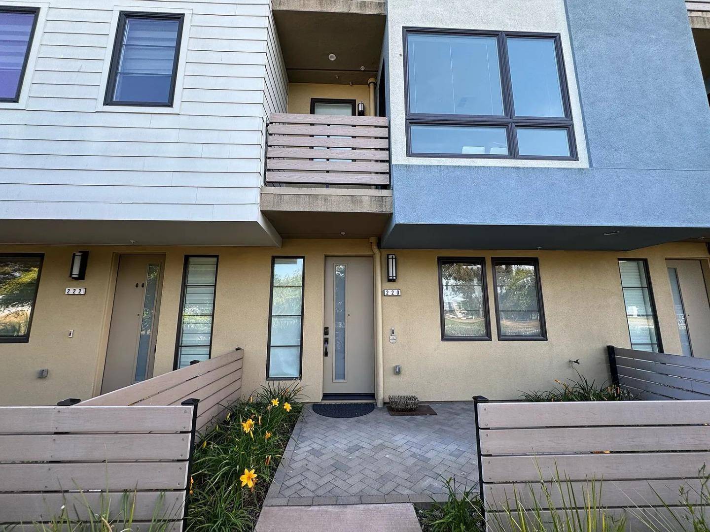 Foster City, CA 94404,220 Argonaut Lane