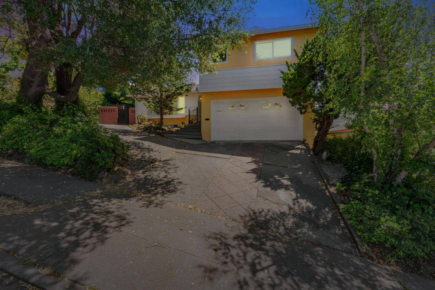 Hayward, CA 94541,2907 Winchester Drive
