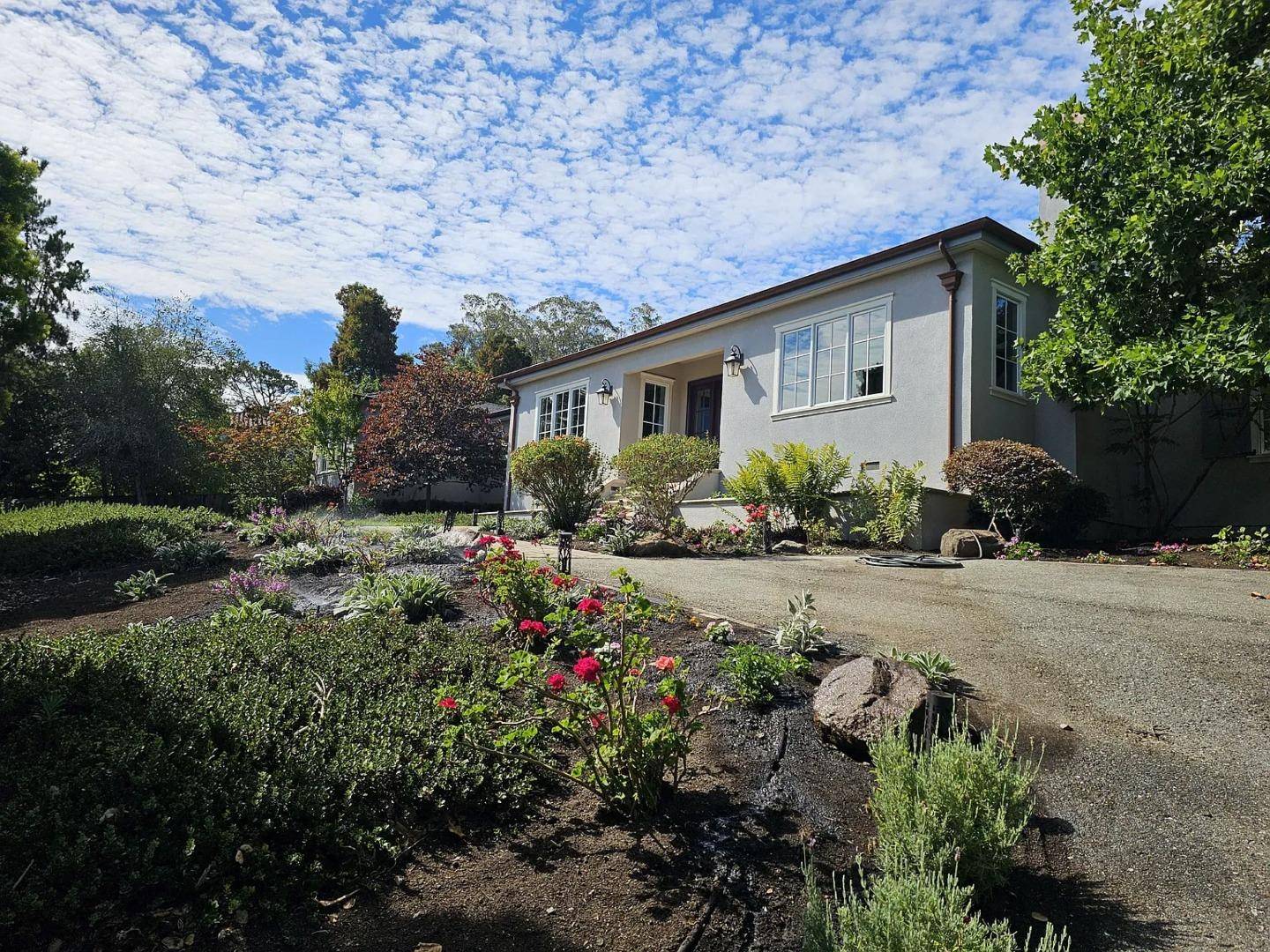 Hillsborough, CA 94010,555 Darrell Road