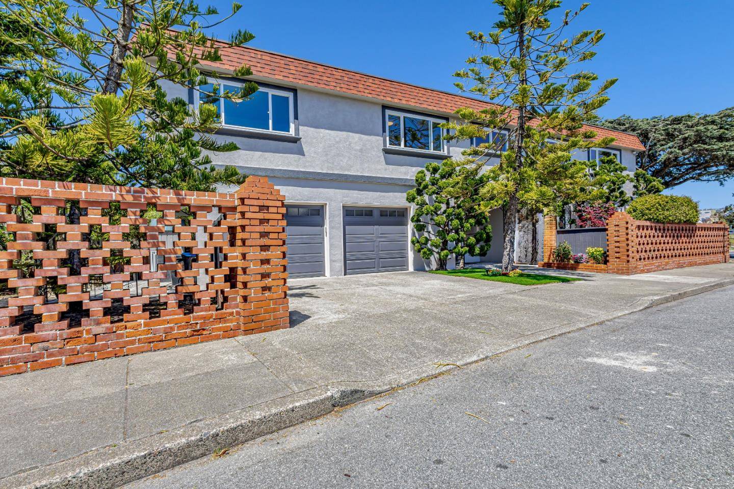 San Francisco, CA 94116,2310 Wawona Street