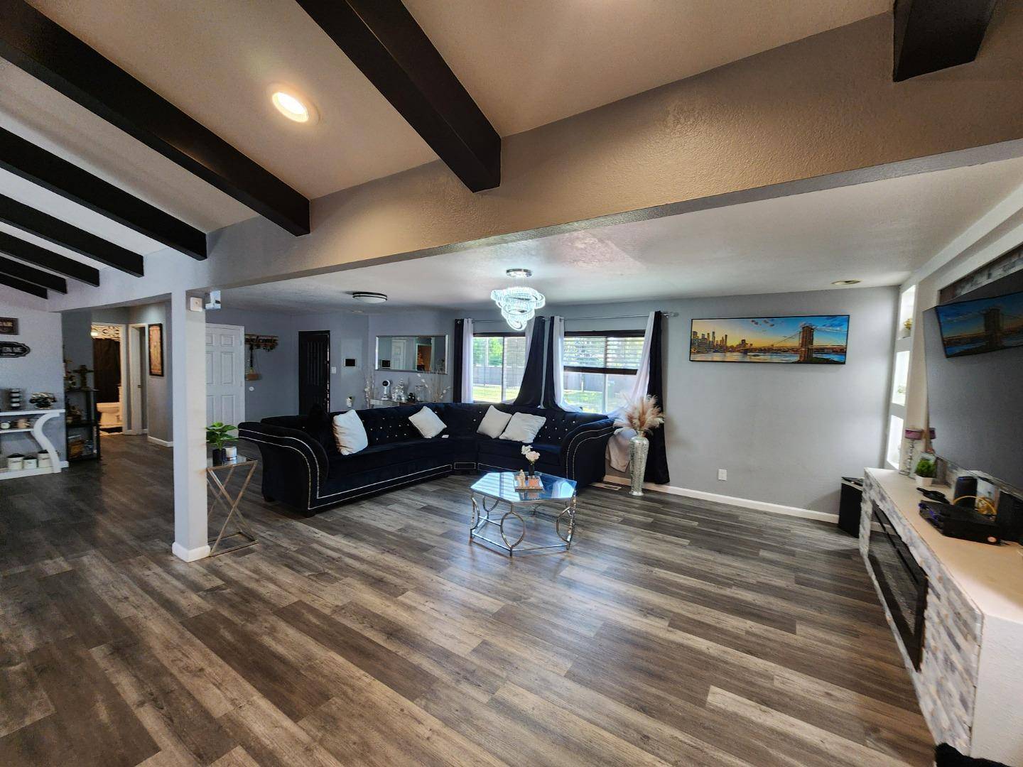 Modesto, CA 95357,601 Weyer Road